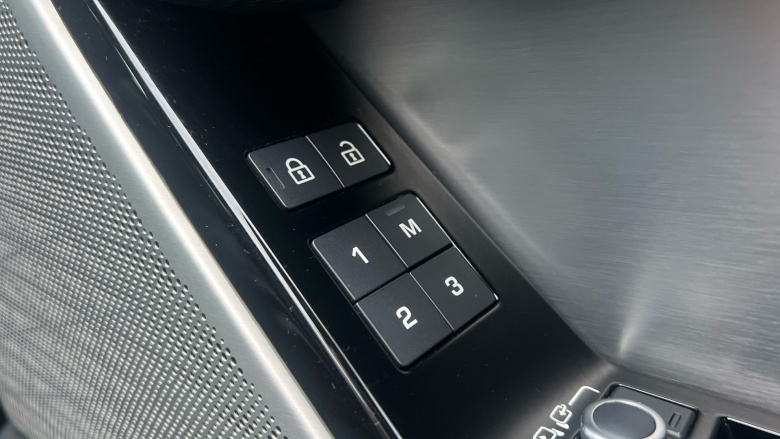 Land Rover Range Rover Velar 2.0 D200 Edition 5dr Auto Diesel Estate